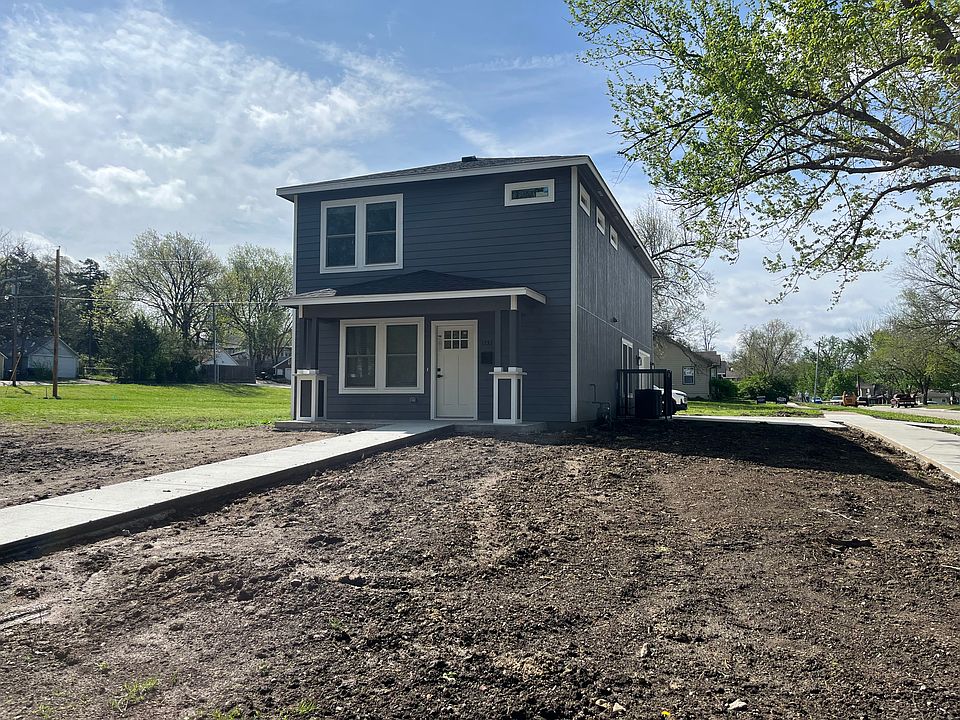 1st image of 1733 W 1st Ave