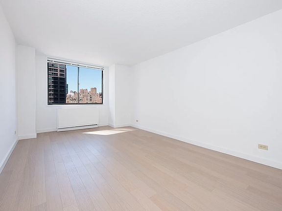 3rd image of 429 E 52nd St APT 9B