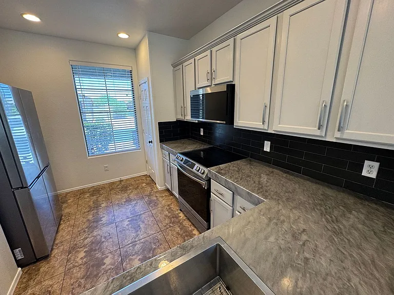 4133 E Cherry Hills Dr — Photo 3