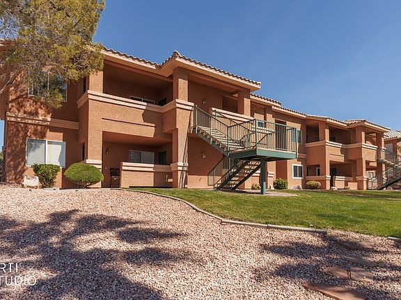 5th image of 518 Turtleback Rd #D