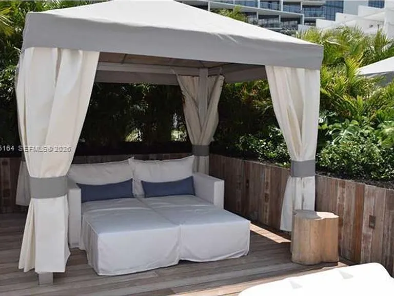 2301 Collins Ave #1507 — Photo 21