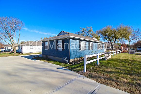 1st image of 8809 Flora Ave