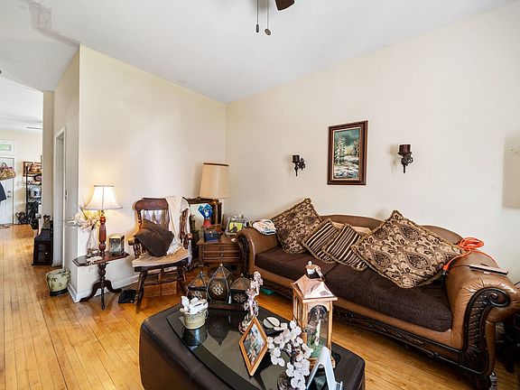 4th image of 4859 S Winchester Ave