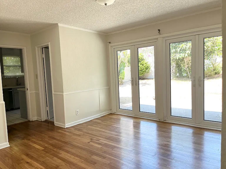 8000 Chase Ave — Photo 15