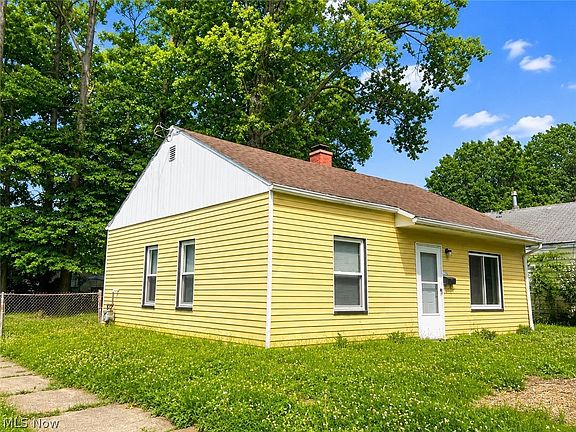 2nd image of 1294 Inman St