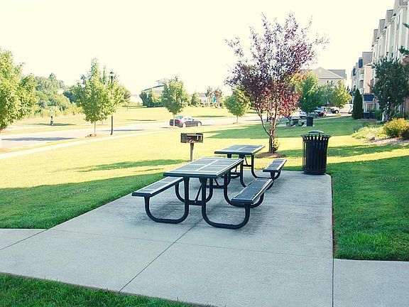 4th image of 100 Capstone Dr Unit 3
