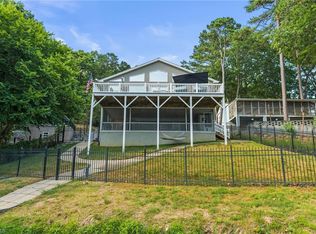 592 Shoreline Rd, New London, NC 28127