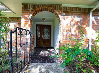 15807 Brookvilla Dr, Houston, TX 77059