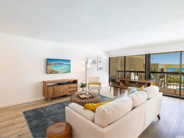 2470 Kalakaua Ave APT 504, Honolulu, HI 96815