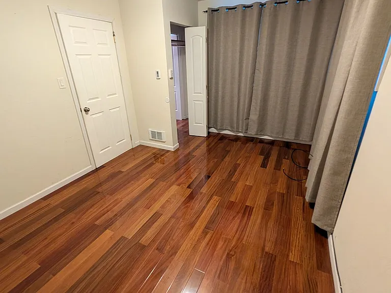 2713 Diamond St — Photo 5