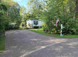 20 Yardley Ln, Colchester, VT 05446