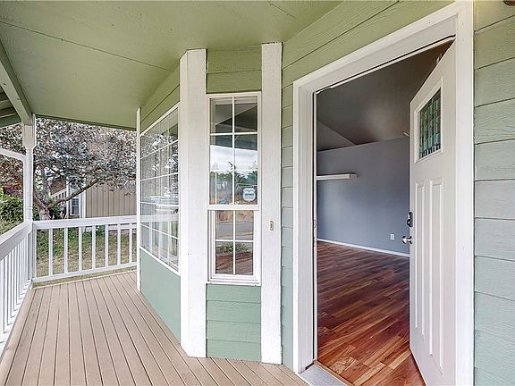 4th image of 8402 200th Street Ct E