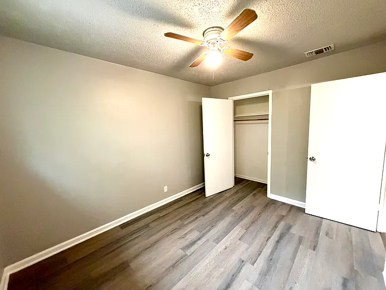 324 Altitude Dr #16 — Photo 2