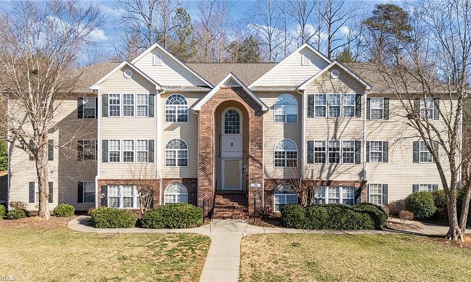 1st image of 213 Ivy Glen Ct