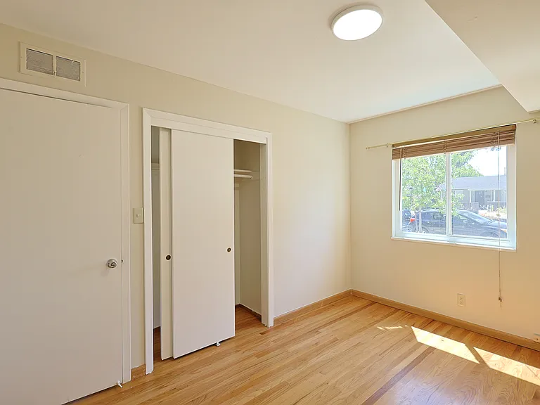 1672 Nightingale Ave — Photo 11
