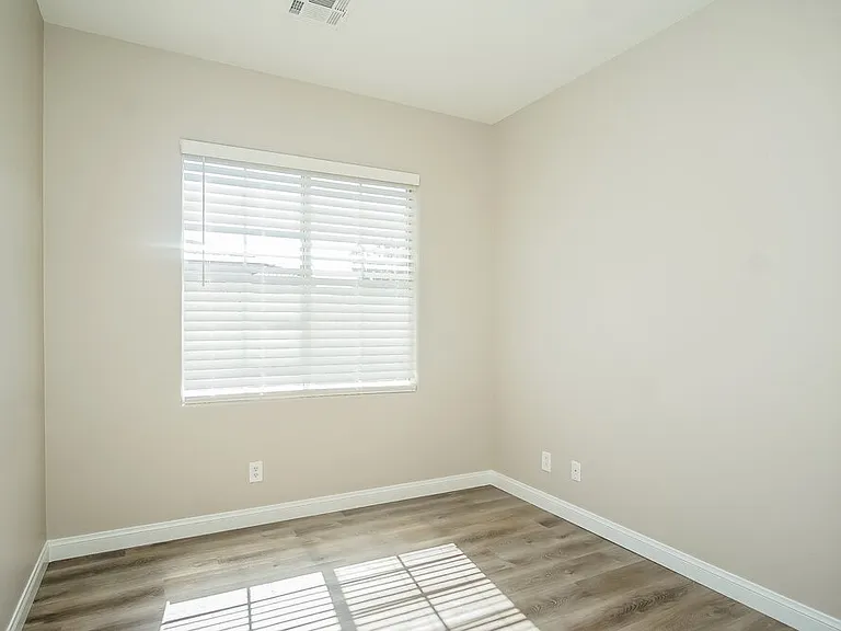 5119 Silent Valley Ave — Photo 13