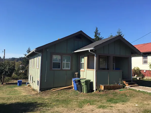 965 SE Fir St, Toledo, OR 97391