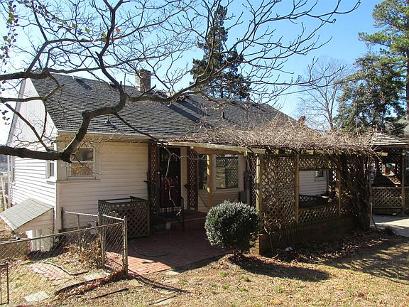 4th image of 1419 Madison St