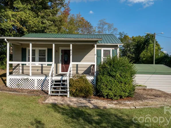 617 Hawthorne St, Hudson, NC 28638