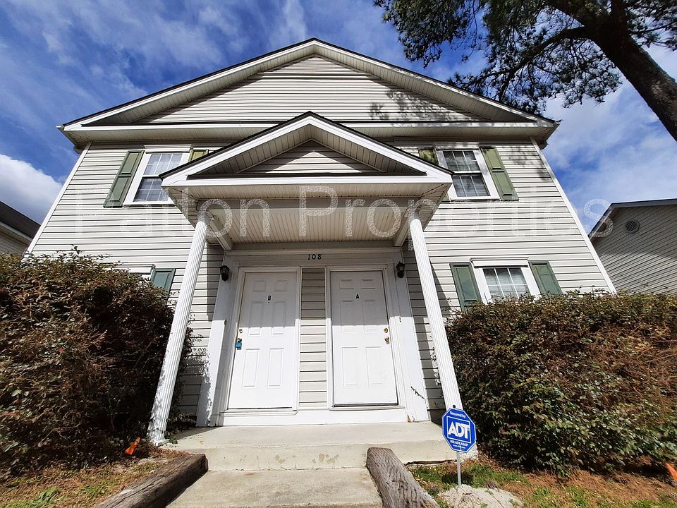 108 Winterberry Lane Outside CoC R200020316 Apartment Rentals