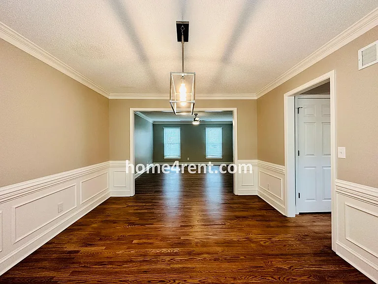 902 Sherman Pkwy — Photo 14