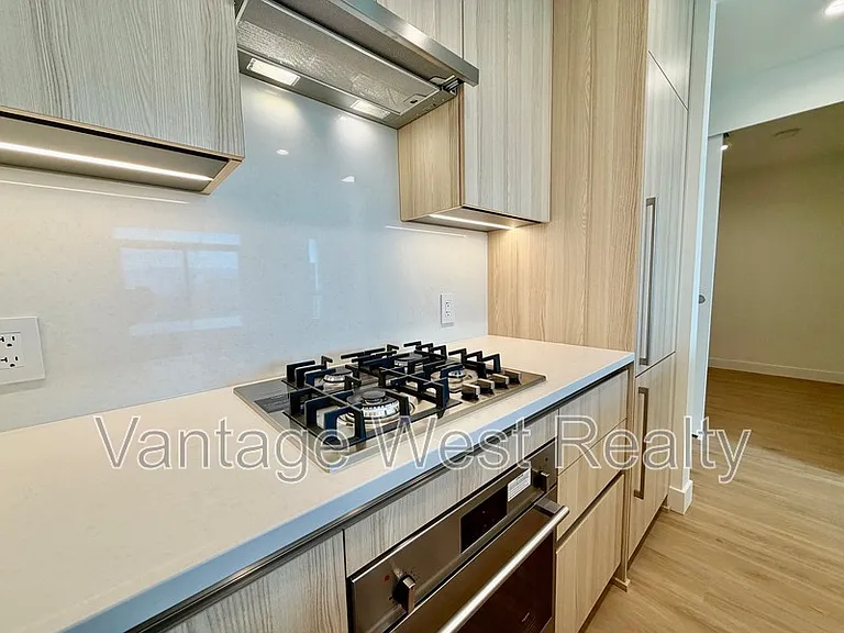 1626 Water St #2403 — Photo 8