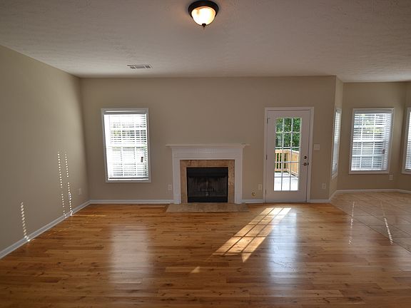 5th image of 1230 Brisbane Dr