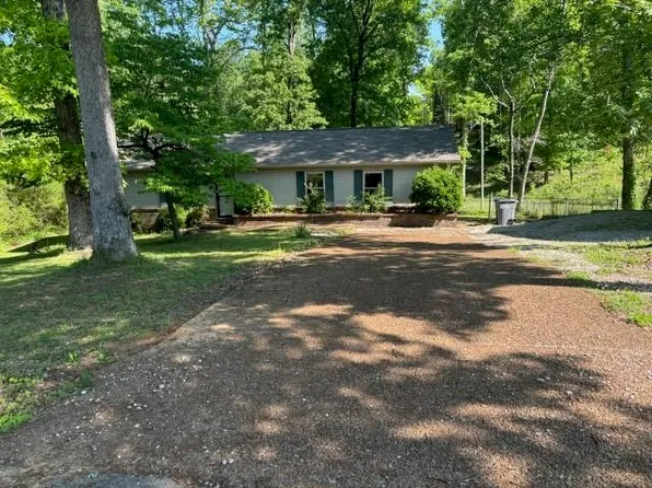 761 Aubrey Dr, Florence, AL 35633