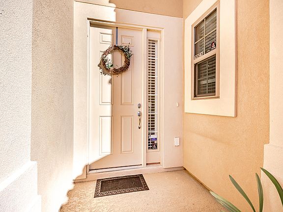 4th image of 13533 Montecito Pl