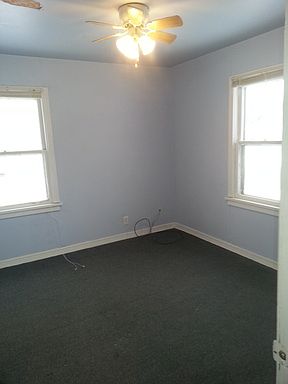 3rd image of 905 S Emporia St