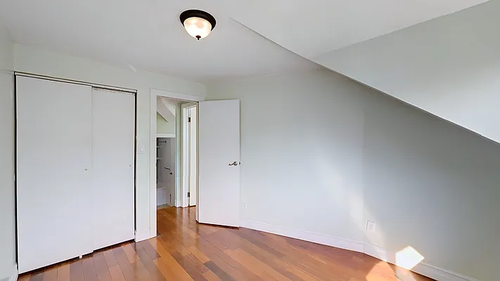 Rented by Charles Coutinho LLC | media 25