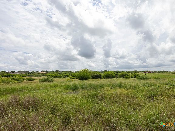 3rd image of 6868 Pfeil Rd