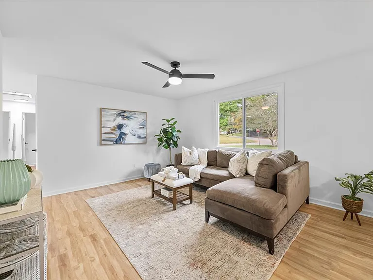 3437 Apache Dr — Photo 5