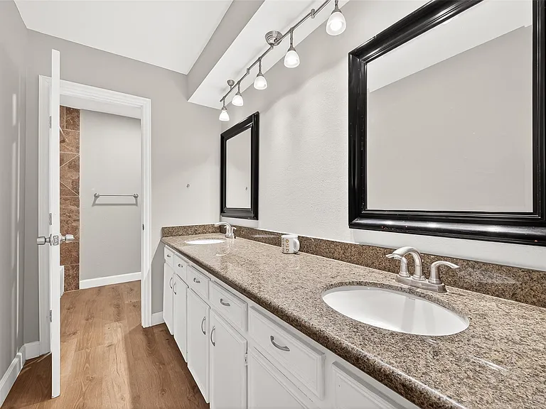 4230 Annawood Cir — Photo 4
