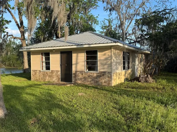 215 Weldon, Livingston, TX 77351