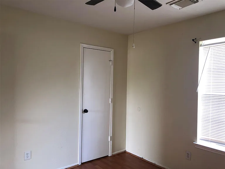 9515 Eaglewood Spring Dr — Photo 10