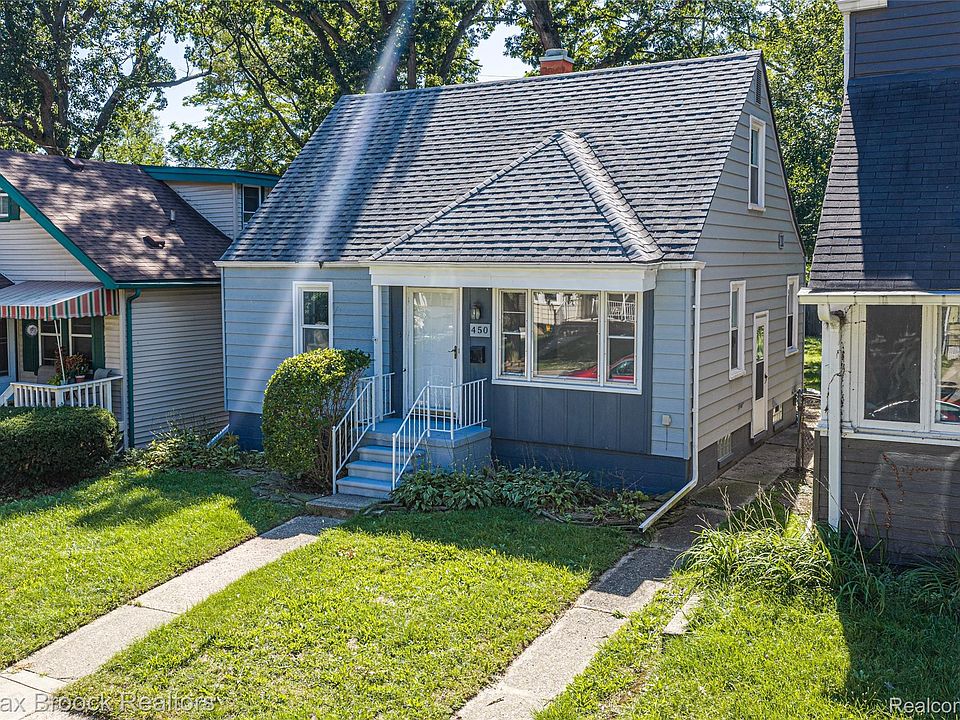 1st image of 450 E Maplehurst St
