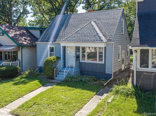 450 E Maplehurst St, Ferndale, MI 48220
