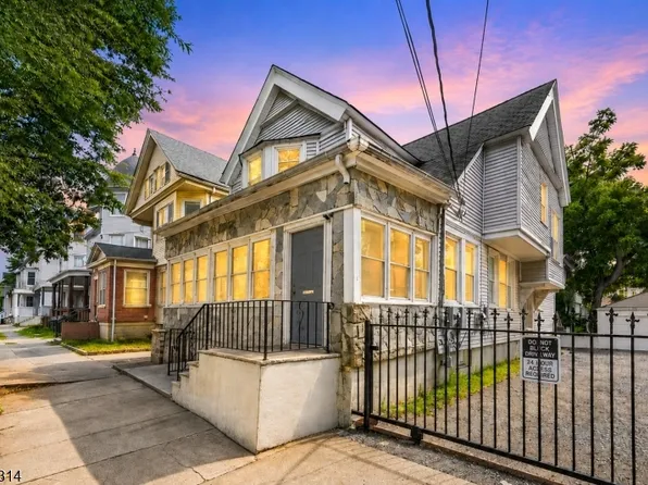 196 S 6Th St, Newark City, NJ 07103