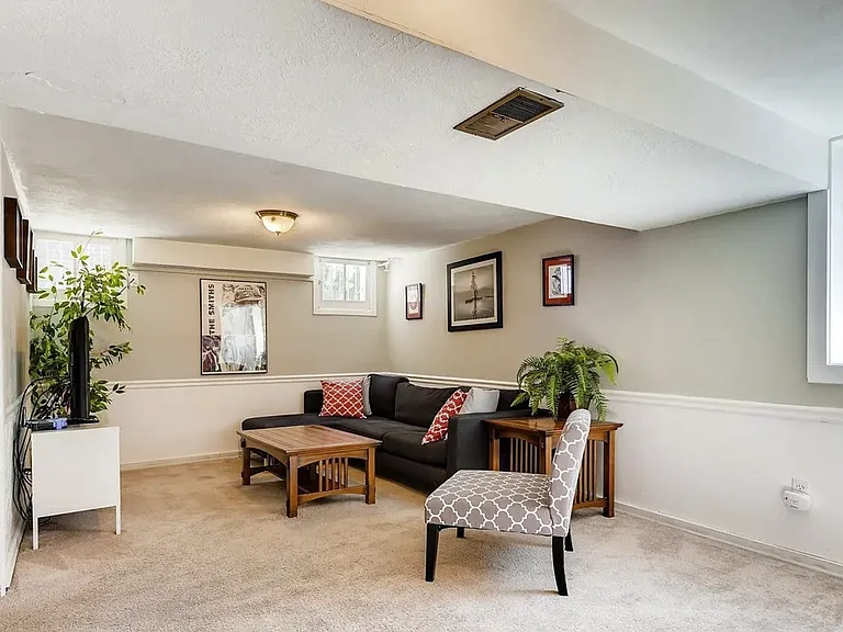 1548 Jackson St — Photo 11