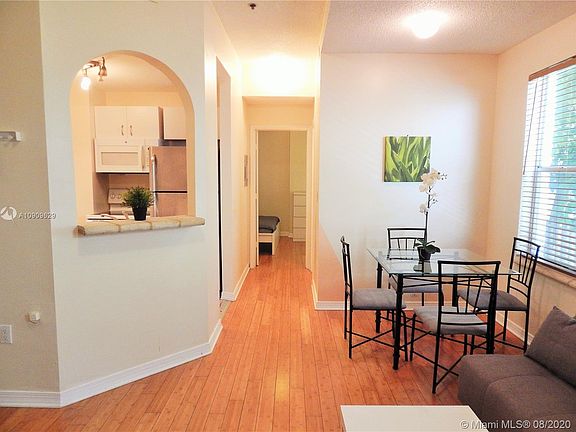 2nd image of 747 Michigan Ave APT 101