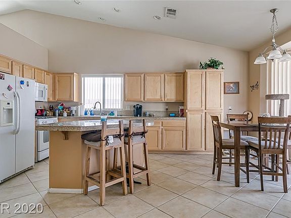 3rd image of 268 Garnet Garden St