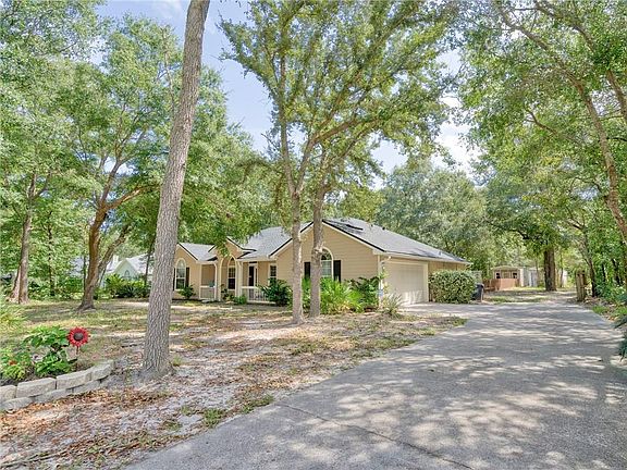2nd image of 96542 Sweetbriar Ln