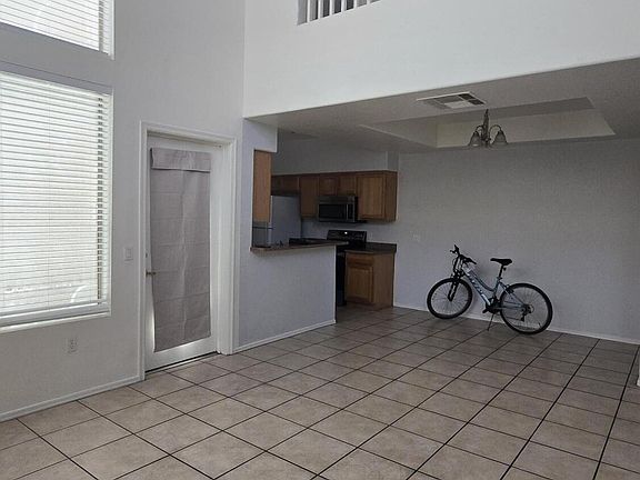 5th image of 1445 E Broadway Rd Unit 119