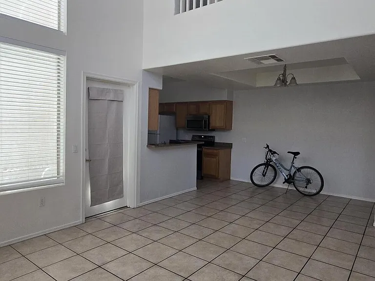 1445 E Broadway Rd #119 — Photo 5