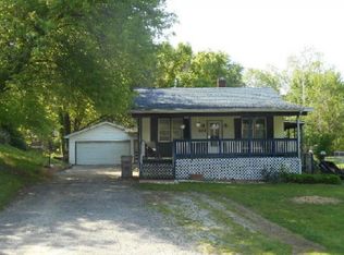 331 E Ofallon Dr, Caseyville, IL 62232