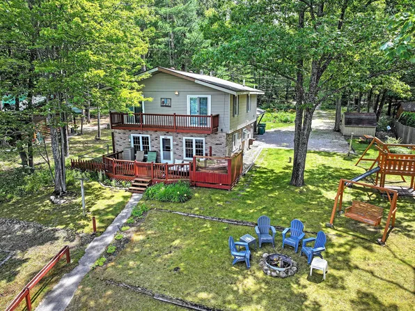 1422 E Heart Lake Dr, Gaylord, MI 49735