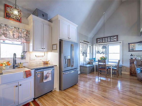 3rd image of 28400 Ziegler Rd