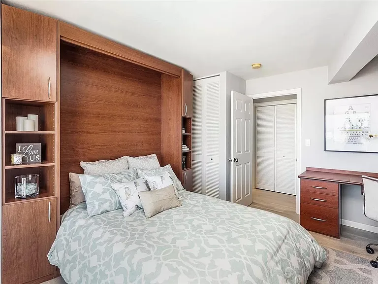 2555 Leavenworth St #303 — Photo 16