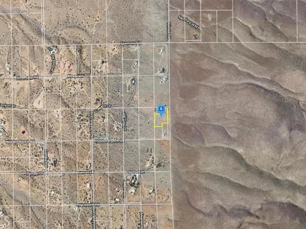 20850 Sunset Dr, Apple Valley, CA 92308